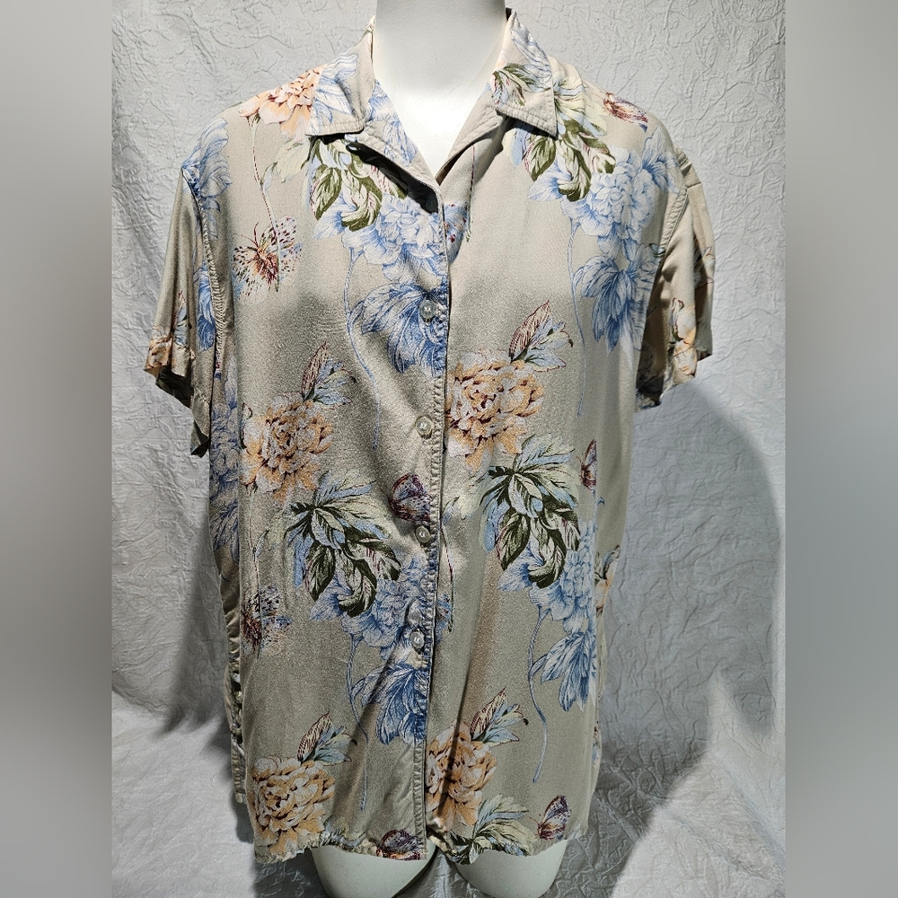 Liz Claiborne Floral Button Top - Picture 1 of 8